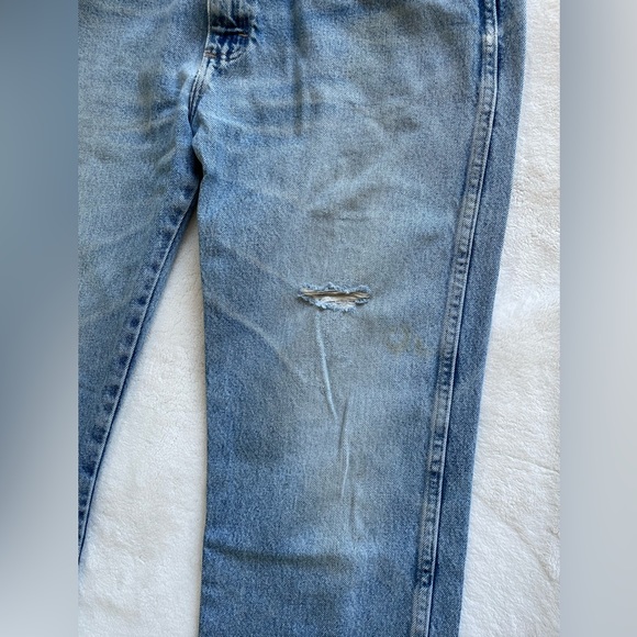 Wrangler jeans size 34/32 full length light/medium wash distressed 100% cotton - Picture 3 of 8
